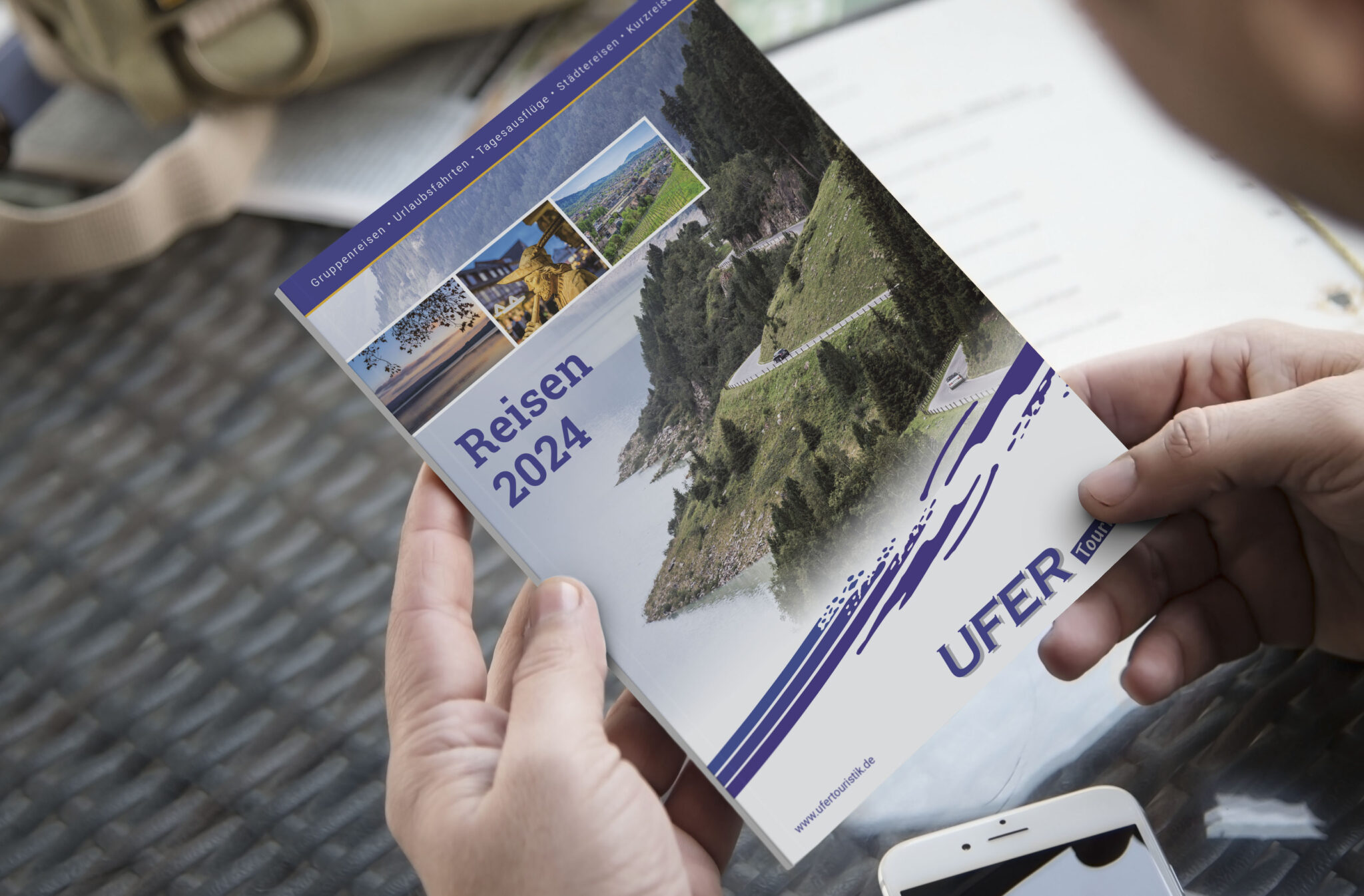 Katalog_2024_mockup Ufer Touristik Wir bringen Sie auf Touren